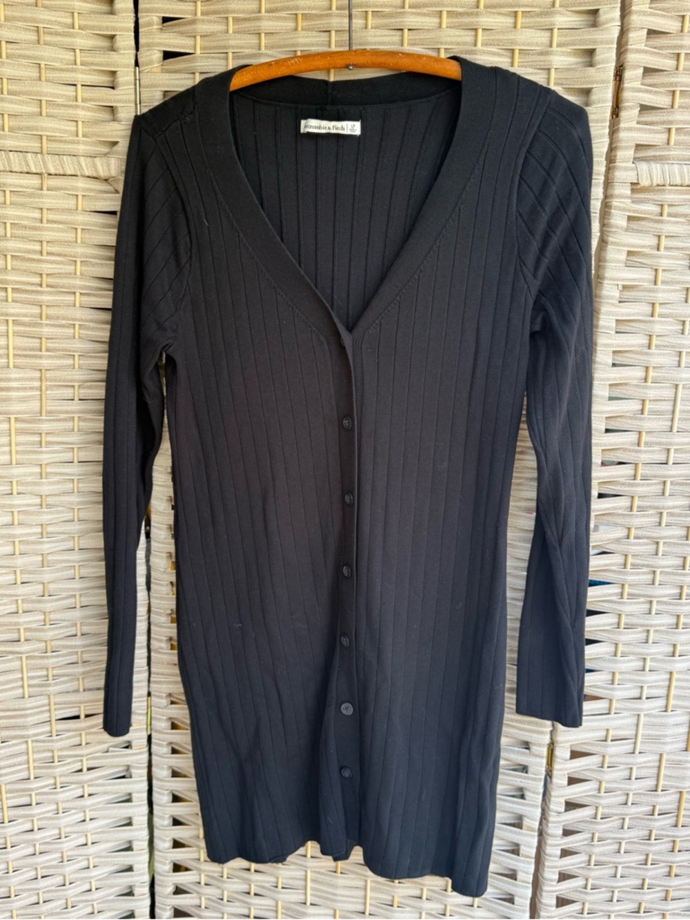 Abercrombie & Fitch Black Ribbed Knit Button Down V Neck Sweater Size LP